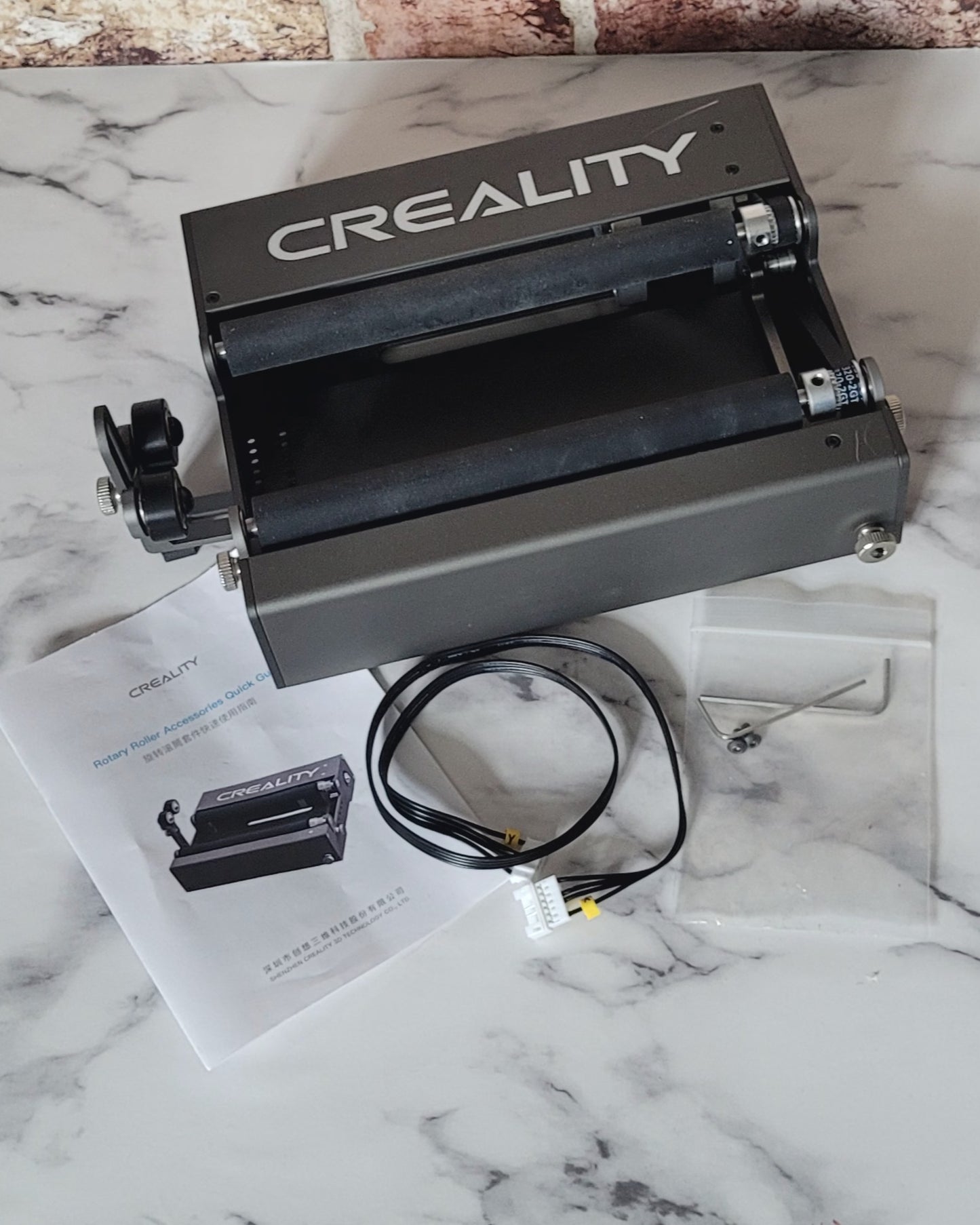 Creality Rotary Roller for Falcon Laser Engravers – Engrave Bottles, Cups, Glasses & Cylindrical Objects