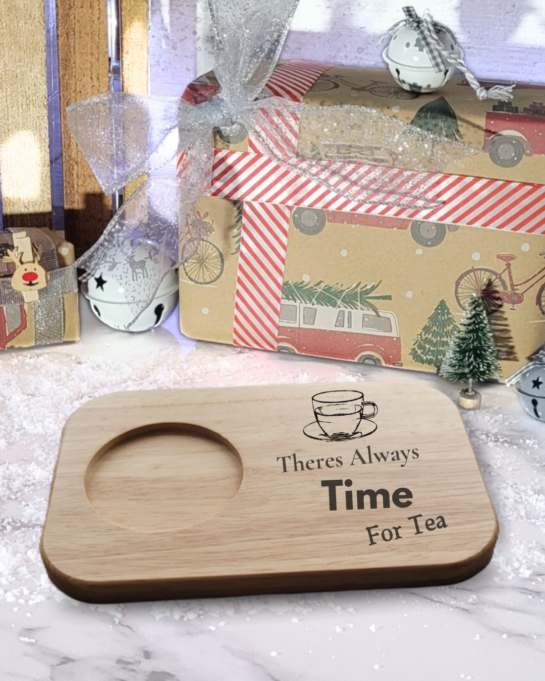 Personalised tray for tea and biscuits