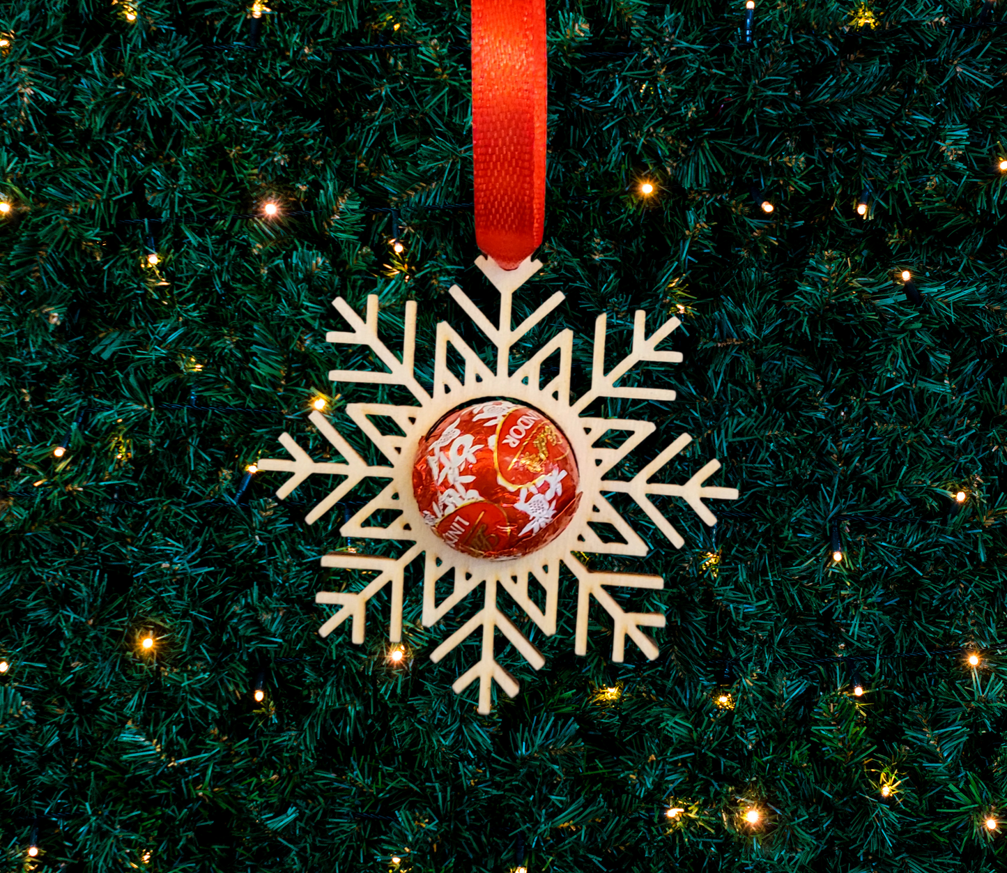 Handmade festive decorations perfect for table settings, Christmas Eve boxes & stocking fillers.