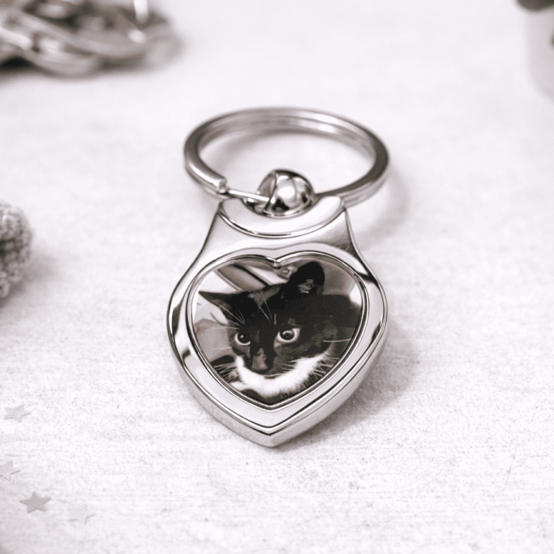 Personalised heart photo keyring with custom printed picture insert.