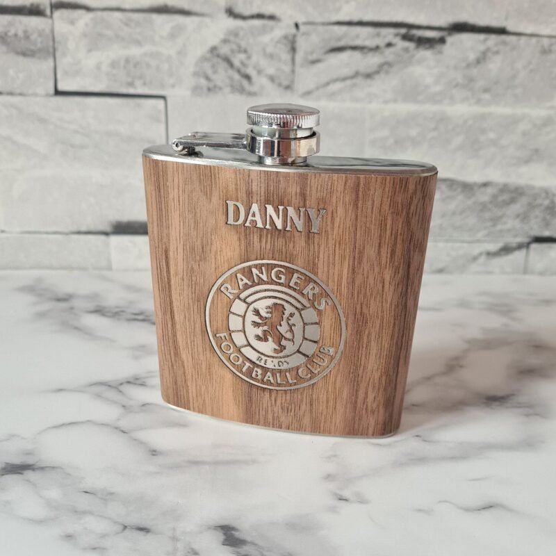 custom engraved wooden hip flask with personalised name and custom logo design laser engraved on stainless steel flask with wooden finish